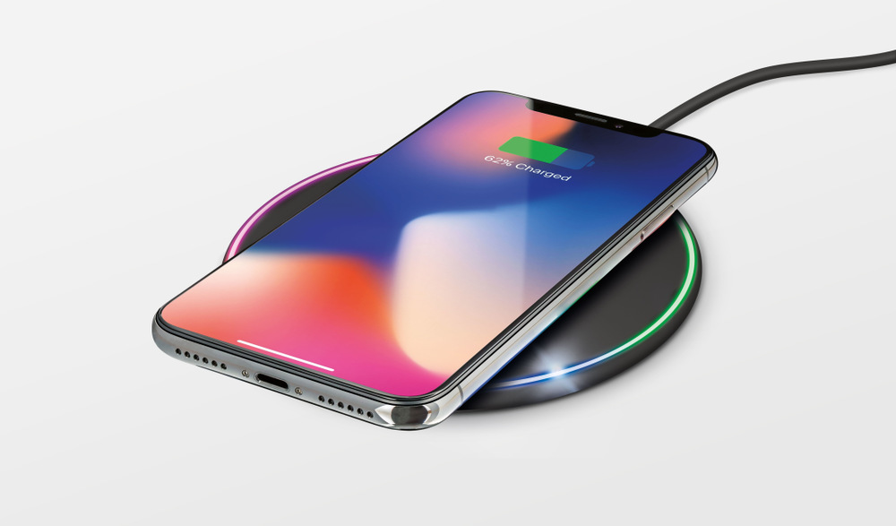 Bezdrátová nabíječka Trust Lumo10 RGB, QC 3.0 černá Bezdrátová nabíječka Trust Lumo10 RGB, QC 3.0 černá