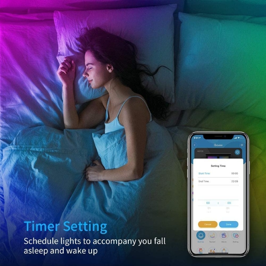 Žena spící v místnosti nasvícené pomocí LED pásku Govee RGB LED strip Light Smart s časovačem