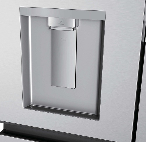 dávkovač vody na dveřích lednice Haier HFR59F18CWMM