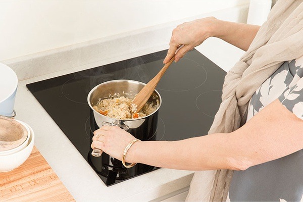 Sklokeramická varná deska Whirlpool AKT 8130/NE černá Sklokeramická varná deska Whirlpool AKT 8130/NE černá