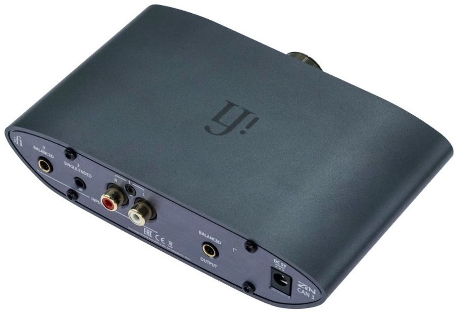 Sluchátkový zesilovač iFi audio ZEN CAN 3 černý/modrý Pohled shora na tmavě šedý sluchátkový zesilovač iFi ZEN CAN s logem.