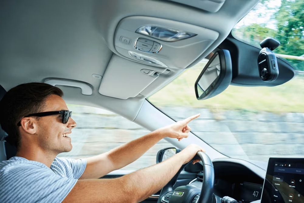 Přesná GPS sleduje trasu i rychlost, senzor G Sense+ uzamkne klíčové záznamy proti přepsání.