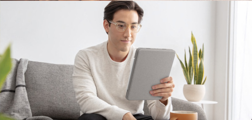 Pouzdro na tablet Logitech Combo Touch na Apple iPad Pro 12.9" (5. gen.) US béžové Pouzdro na tablet Logitech Combo Touch na Apple iPad Pro 12.9" (5. gen.) US béžové