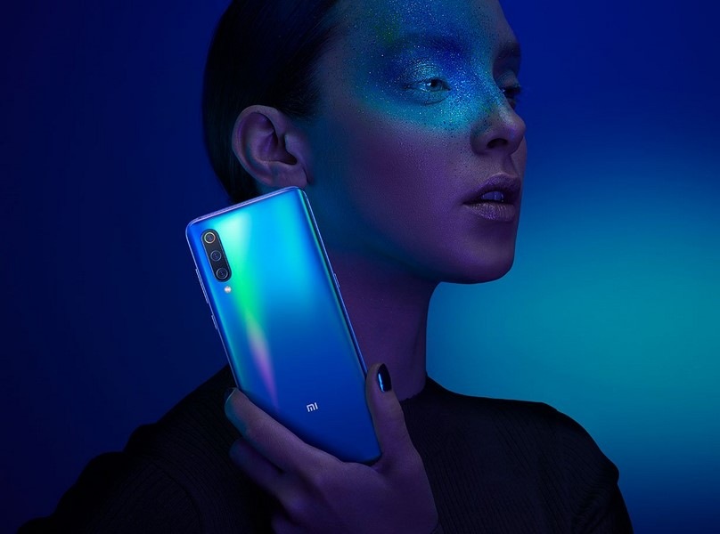 Mobilní telefon Xiaomi Mi 9 128 GB Dual SIM modrý