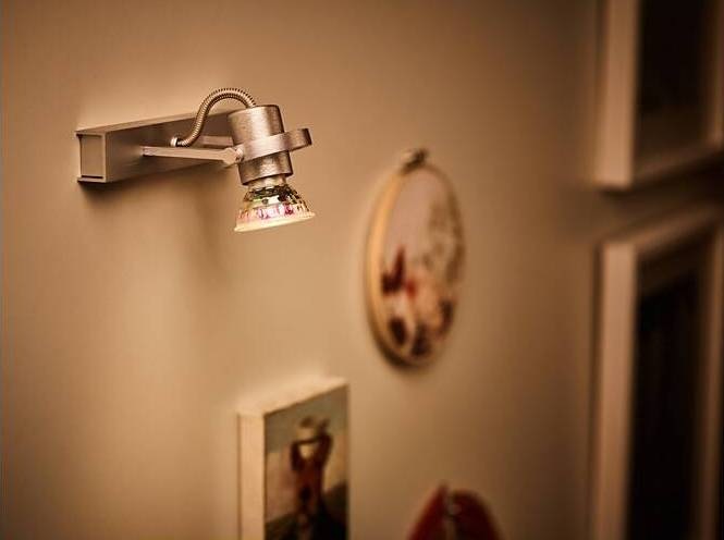 Žárovka LED Philips bodová, 4,6W, GU10, teplá bílá, 6ks Žárovka LED Philips bodová, 4,6W, GU10, teplá bílá, 6ks