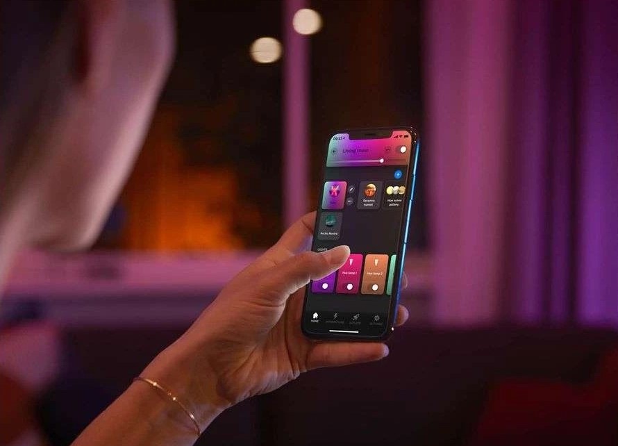 Stolní LED lampička Philips Hue Go černá Stolní LED lampička Philips Hue Go černá