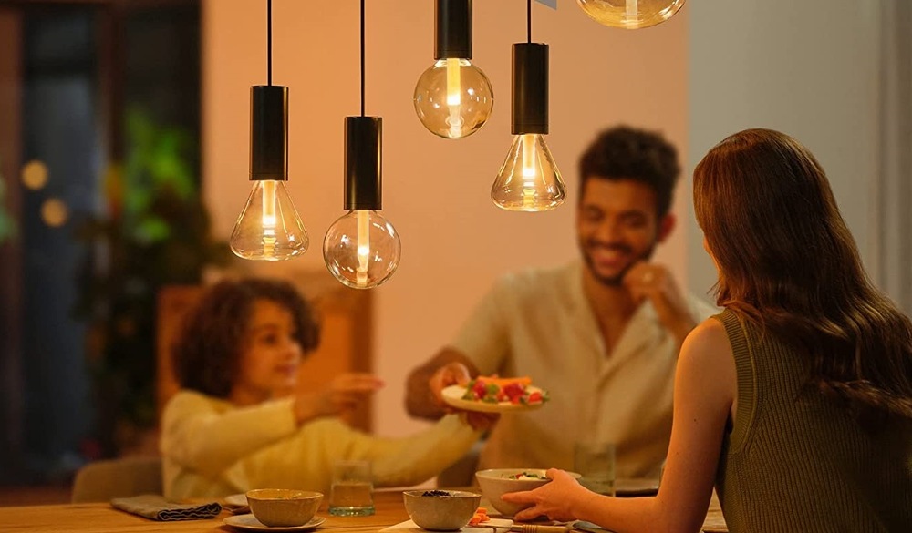 Chytrá žárovka Philips Hue Elipse, E27, 6,5W, White and Color Ambiance Chytrá žárovka Philips Hue Elipse, E27, 6,5W, White and Color Ambiance