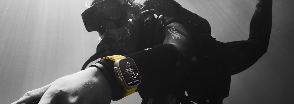 Chytré hodinky Apple Watch Ultra GPS + Cellular, 49mm pouzdro z titanu - žluto-béžový trailový tah - S/M