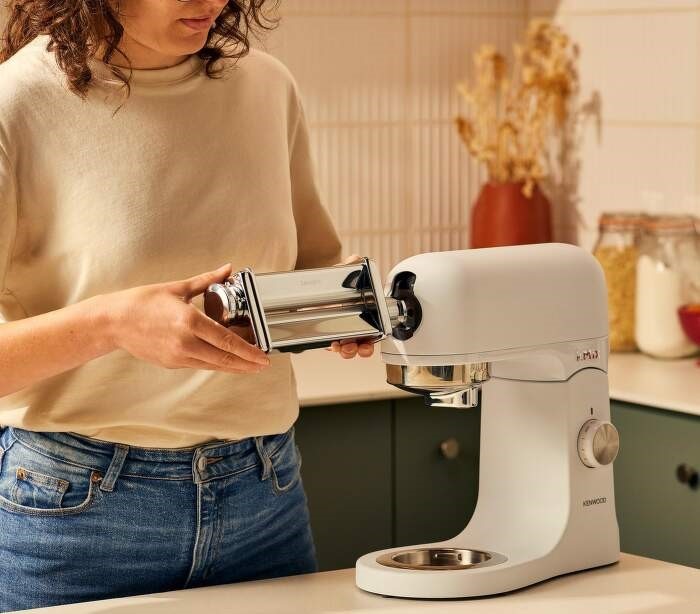 Kuchyňský robot KENWOOD kMix KMX751AWH bílý