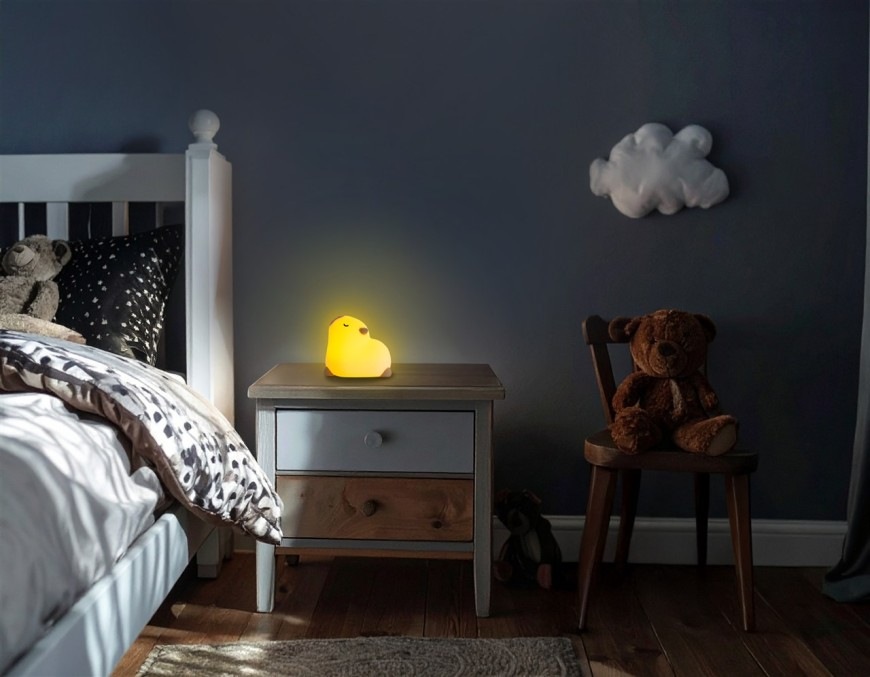 Dětská LED lampička Connect IT KAPYBARA hnědá Dětská LED lampička Connect IT KAPYBARA umístěná v dětském pokoji