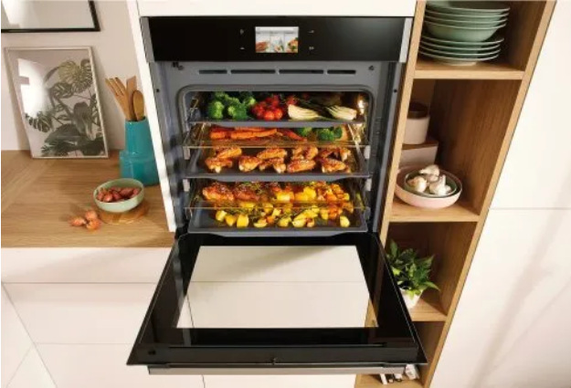 Trouba Gorenje Superior BCS798S24X PureSteam černá/nerez Kombinovaná parní trouba Gorenje Superior BCS798S24X PureSteam, pečení na více úrovních