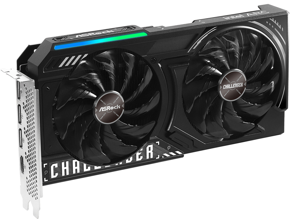 Grafická karta ASRock Intel Arc B580 Challenger 12G OC černý Pohled na kartu VGA ASRock Intel Arc B580 Challenger 12G OC z úhlu, zachycuje porty pro připojení externích zařízení.