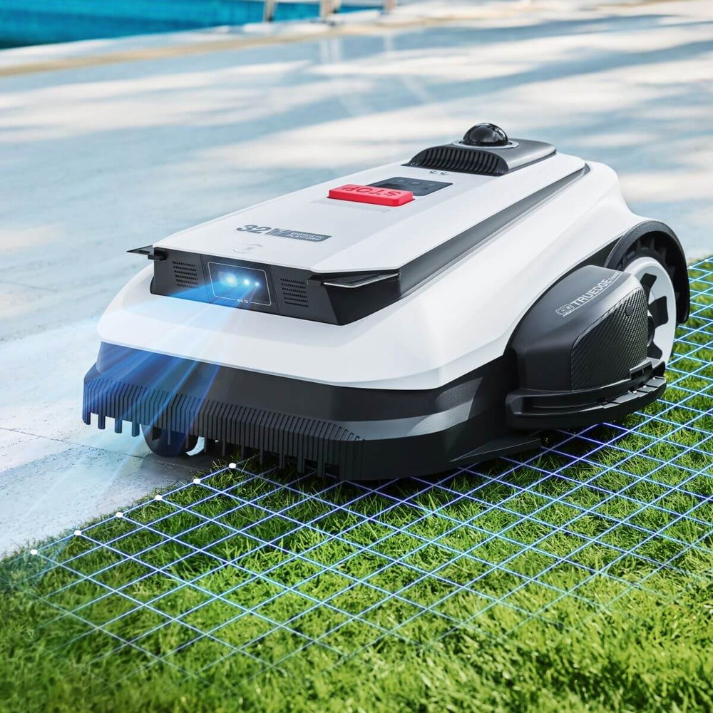 Robotická sekačka Ecovacs A1600 LiDAR PRO – detail spodní části se sekacím mechanismem v akci