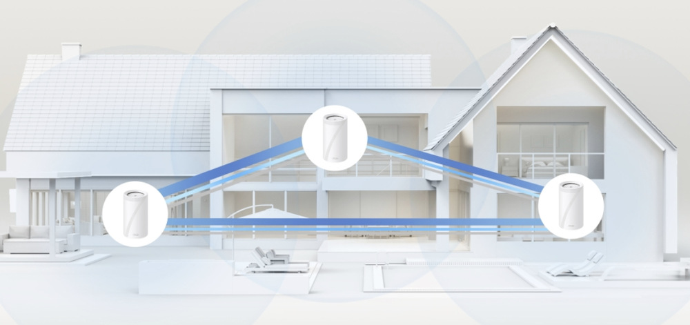 Tři jednotky TP-Link Deco BE68 propojené do Mesh sítě pro pokrytí domácnosti WiFi signálem