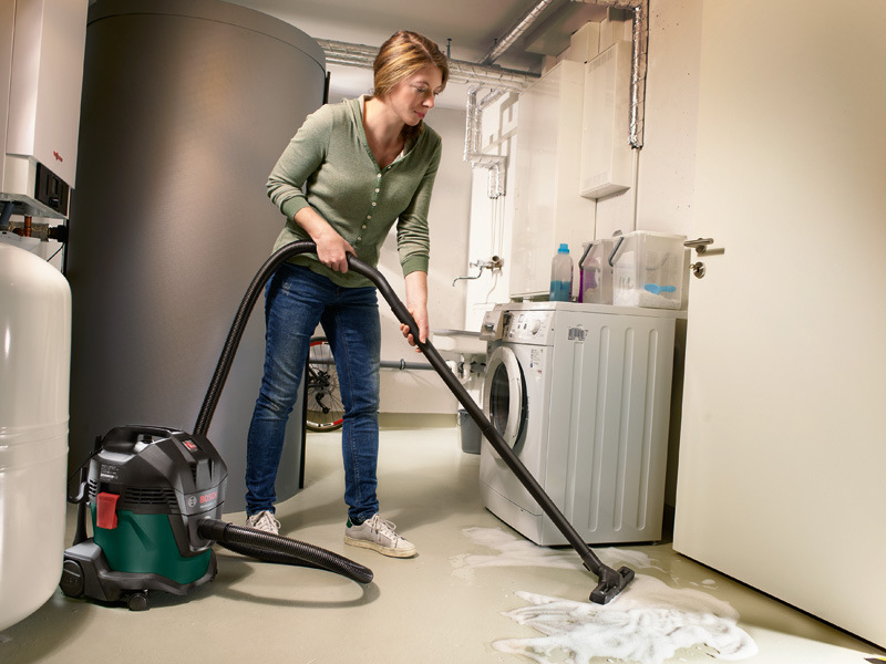 Víceúčelový vysavač Bosch UniversalVac 15 Víceúčelový vysavač Bosch UniversalVac 15
