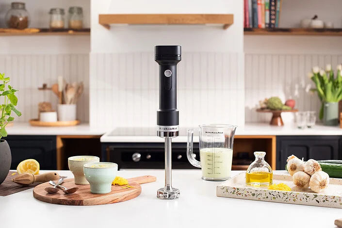 Ponorný mixér KitchenAid 5KHBRV75BM (s baterií) černý