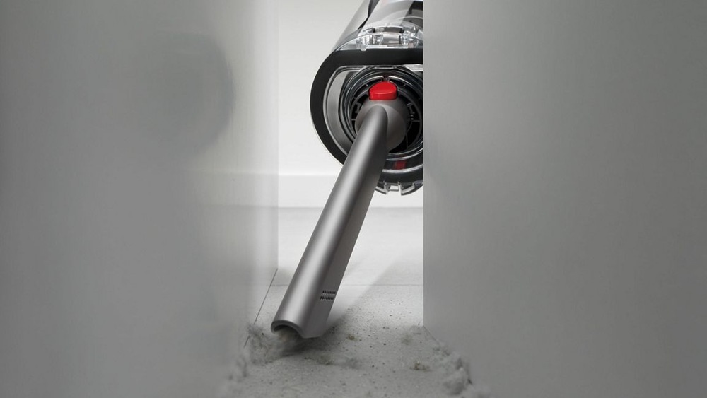 Tyčový vysavač Dyson V10 Total Clean stříbrný