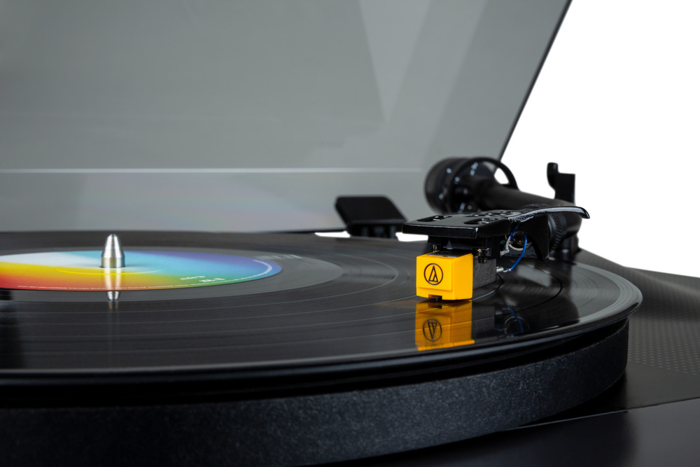 Gramofon Thomson TT700 černý Thomson TT700 sází na přenosku Audio-Technica AT91