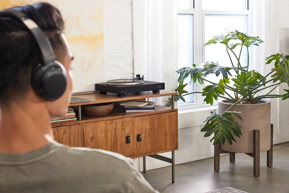 Gramofon JBL Spinner BT černý/zlatý