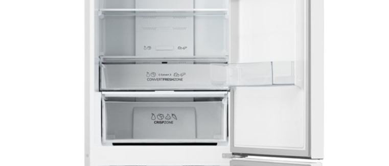 Chladnička s mrazničkou Gorenje G600 NRK620EAW4 bílá detail na prázdnou zásuvku chladničky Gorenje NRK620EAW4, která je určená na ovoce a zeleninu. Je na ní napis CrispZone.