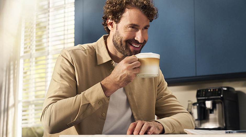 Automatický kávovar Philips Series 2300 LatteGo EP2330/10