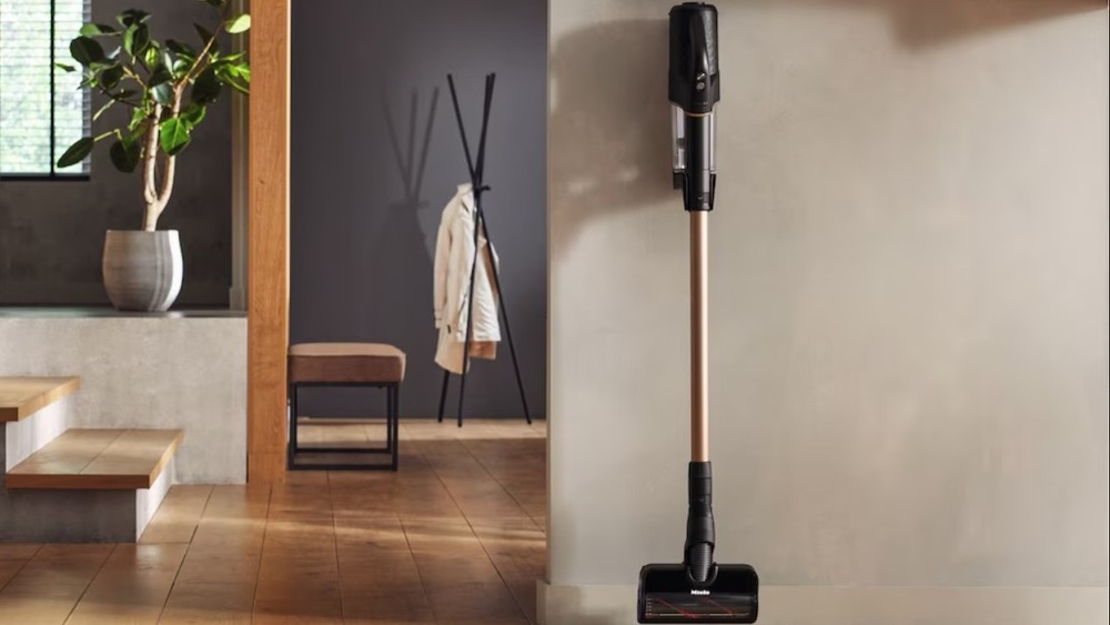 Tyčový vysavač Miele Duoflex HX1 Total Care černý/zlatý