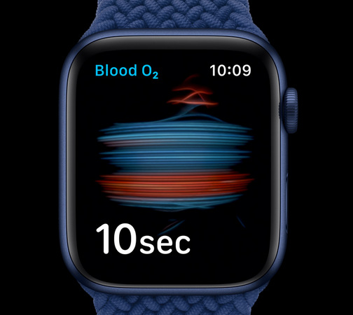 Chytré hodinky Apple Watch Nike Series 6 GPS 44mm pouzdro ze stříbrného hliníku - platinový/černý sportovní řemínek Nike