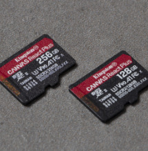 Paměťová karta Kingston Canvas React Plus MicroSDXC 256GB UHS-II U3 (285R/165W) + adaptér + čtečka