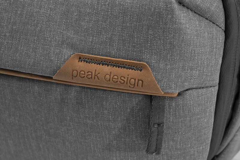 Brašna Peak Design Everyday Sling 3L (v2) šedá