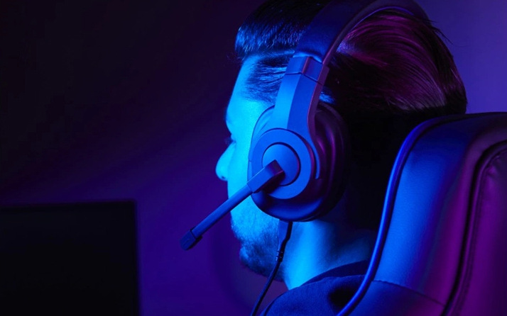 Headset Hama uRage SoundZ 200 V2 černý S funkcí Plug & Play není třeba headset Hama uRage SoundZ 200 V2 instalovat ani nastavovat