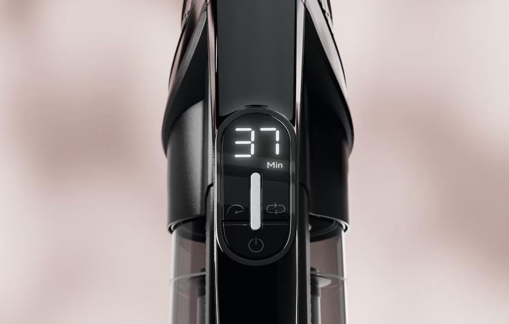 Tyčový vysavač Miele Triflex HX3 Plus PearlFinish titanová Displej tyčového vysavače Miele Triflex HX3