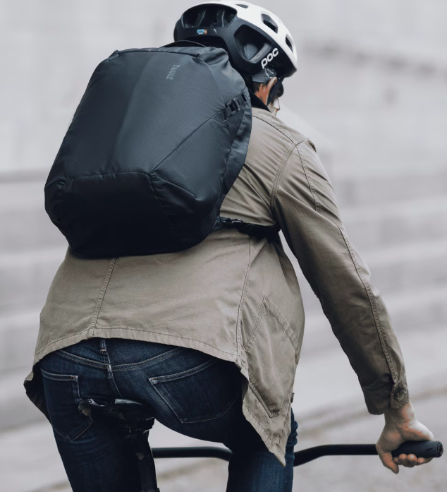 Batoh na notebook THULE Tact 21 l TACTBP116 - černý