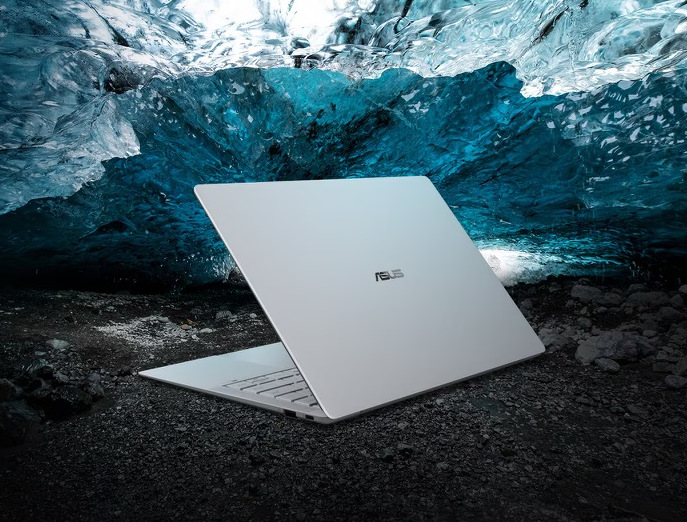 Asus ExpertBook Ultra je odolná dle MIL-STD-810H