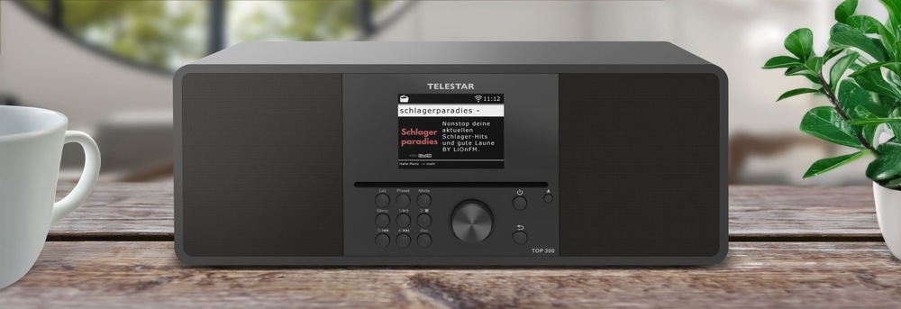 Internetový radiopřijímač s DAB+ Telestar TOP 300 černý Ovládání je možné pomocí dálkového ovladače, který je součástí balení, nebo přes aplikaci Soundmate.