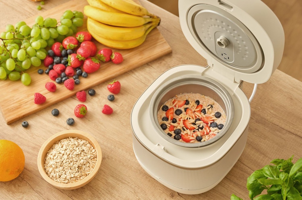 Rýžovar Sencor SRM 2000WH Low Carb Vaření ovesné kaše s ovocem v kávovaru Sencor SRM 2000WH Low Carb