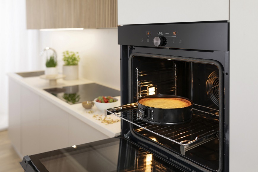 Trouba Gorenje GO66E PIZZA350C černá Vestavná trouba Gorenje GO66EPIZZA350C, černá, krokové pečení