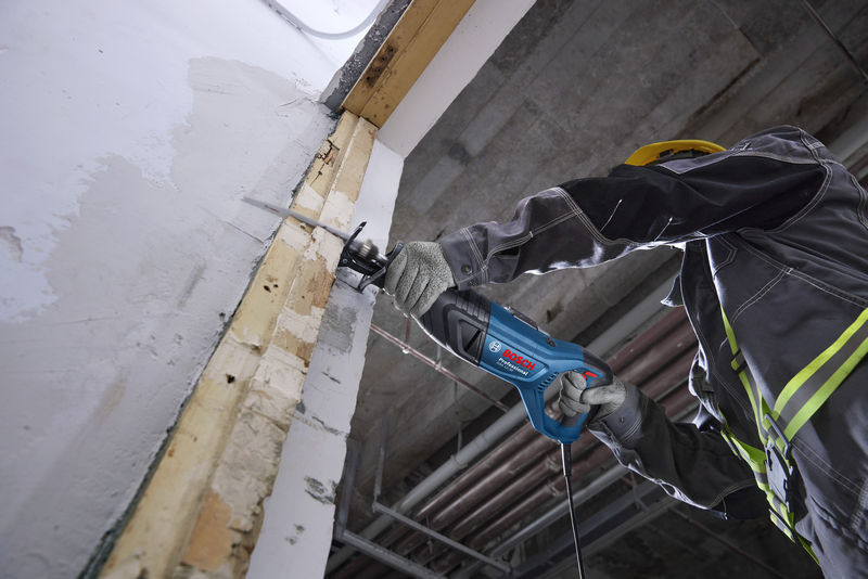 Optimalizované vibrace zajišťují rychlejší, plynulejší a přesnější řezání i do tvrdých materiálů s minimální námahou.