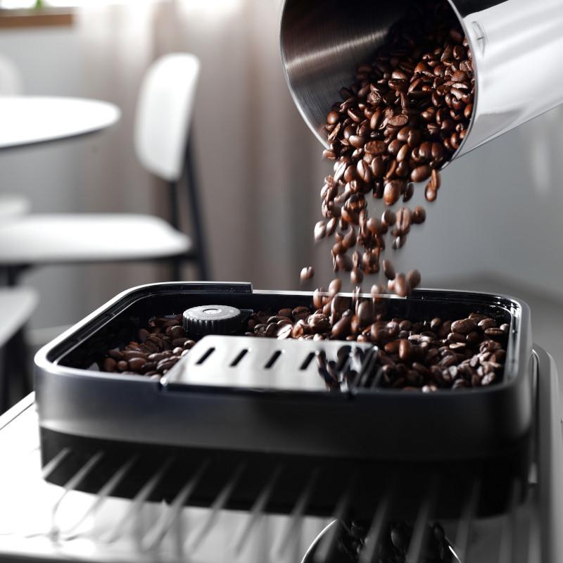 Automatický kávovar De'Longhi Magnifica Evo ECAM 290.81 TB černý/titanium