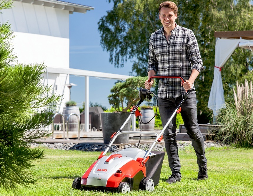 Stihl RLA 240 Accu Verticuteermachine - SET AK 30 accu en AL 101 lader