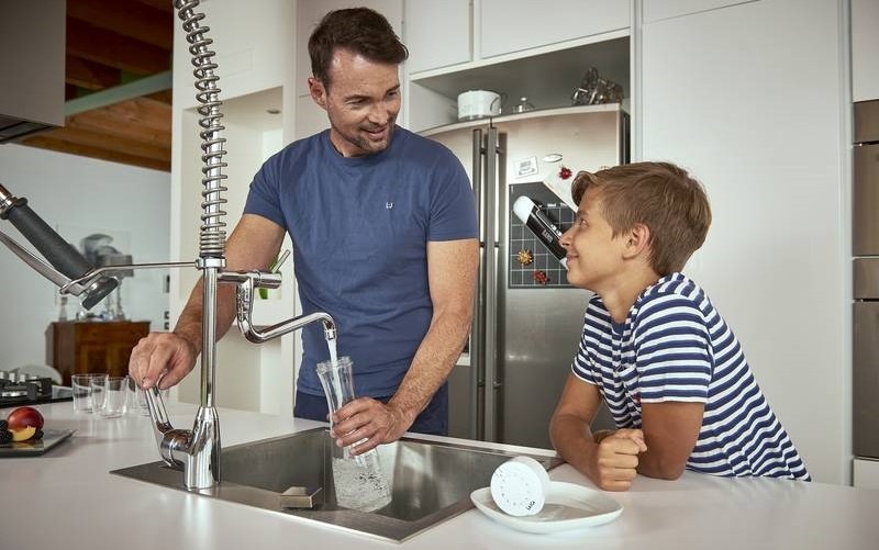 Filtrační láhev Laica Flow´n go GlaSSmart B31AA bílá