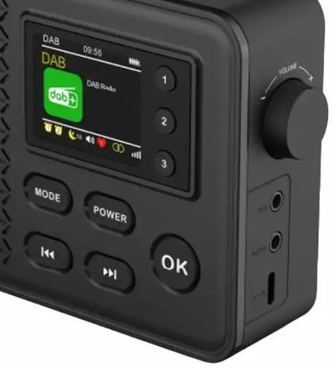Detail na displej radiopřijímače DAB+ Denver DAB-57