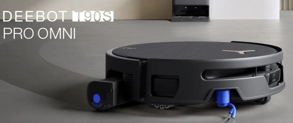 Robotický vysavač Ecovacs DEEBOT T90S PRO OMNI BLACK černý robotický vysavač se stanicí Ecovacs DEEBOT T90S PRO OMNI BLACK vyjel ze stanice, vysává a vytírá současně