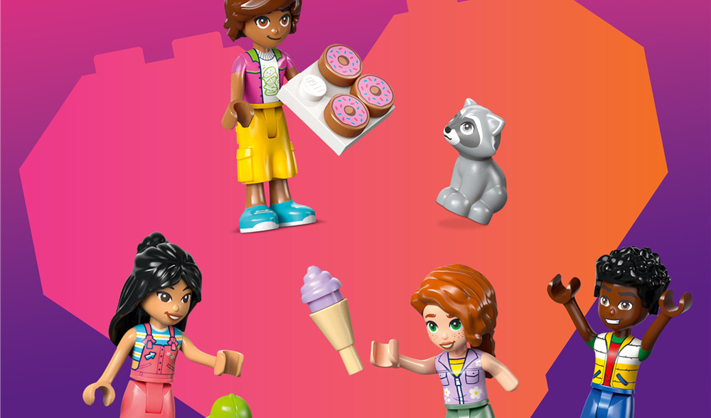 Stavebnice LEGO® Friends 42652 Dům přátelství na stromě Liann, Autumn, Leo a Zac spolu s figurkami psa a mývala dávají dětem dostatek postav pro společné hraní, vlastní příběhy i větší výpravy.
