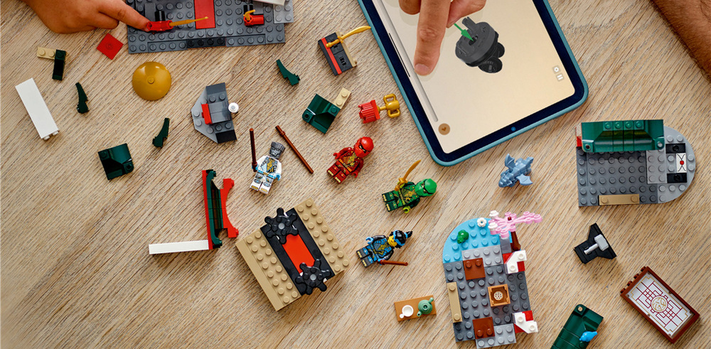 Stavebnice LEGO® NINJAGO® 71831 Chrám nindžů Spinjitzu Dvě otočné bojové desky promění chrám v turnajovou arénu s napínavými souboji.