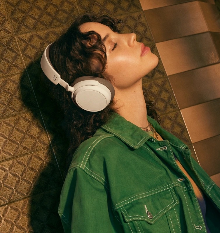 Sluchátka Sennheiser Accentum Wireless Plus bílá Sennheiser ACCENTUM Wireless Plus