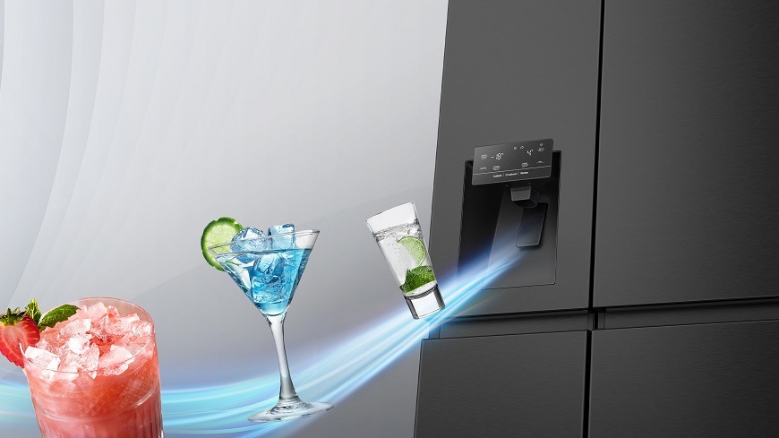 Americká lednice Hisense RS818N4TFC černá Americká chladnička Hisense RS818N4TFC, černá, dávkovač ledu a vody