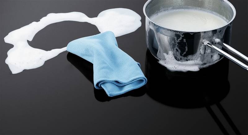 Indukční varná deska Electrolux Inspiration EIT61443B černá