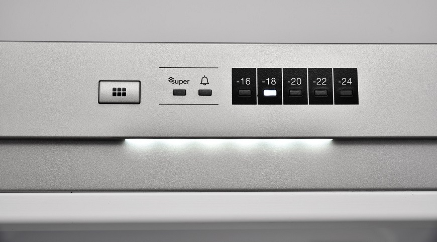 Mraznička ETA 285490010D, elektronický panel