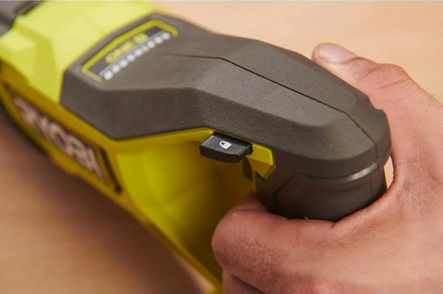 Pila ocaska Ryobi RRS18BL-0 (bez baterie)