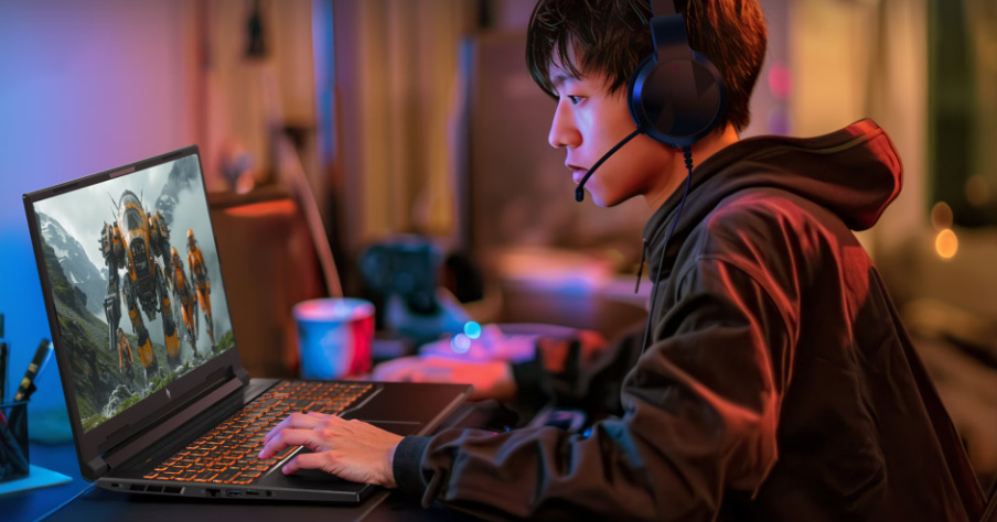 Notebook Acer Nitro V 16 AI (ANV16-42-R5L5) černý Moderní připojení v případě Acer Nitro V 16 AI reprezentuje nejen Wi-Fi 6E, ale i USB 4